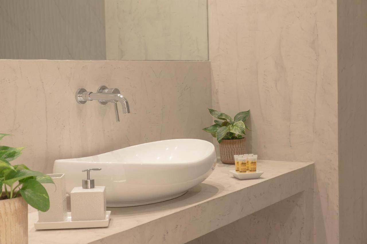 Luxury Apartment Near Acropolis-Living Stone Gold أثينا المظهر الخارجي الصورة
